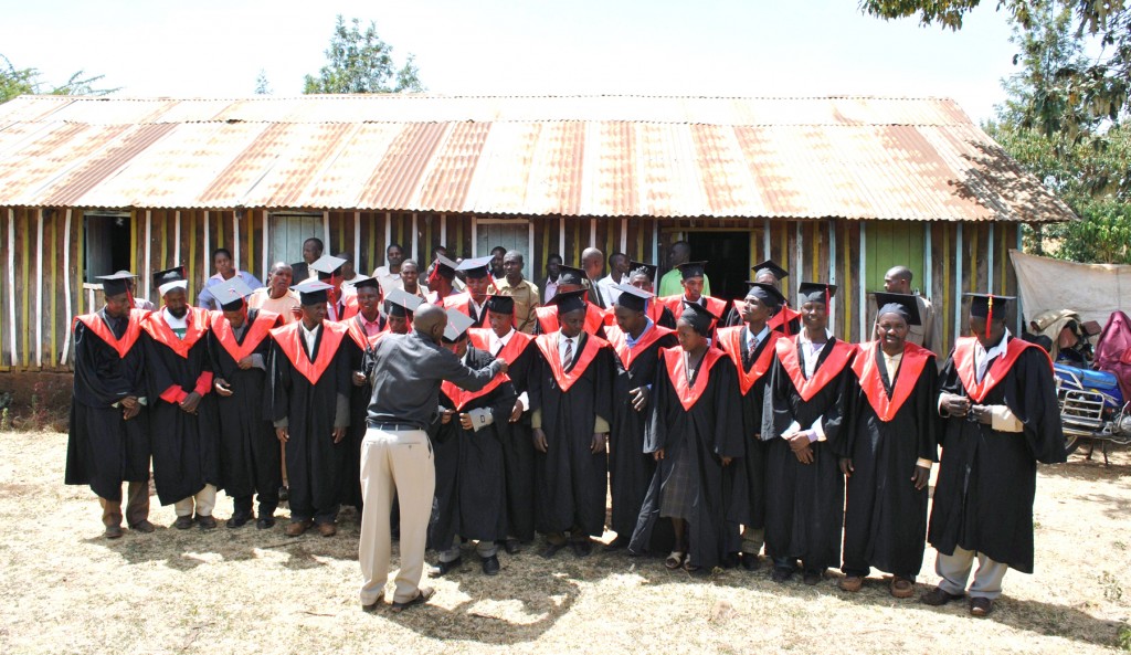 KenyanPastorsSchoolGrads-Gordon